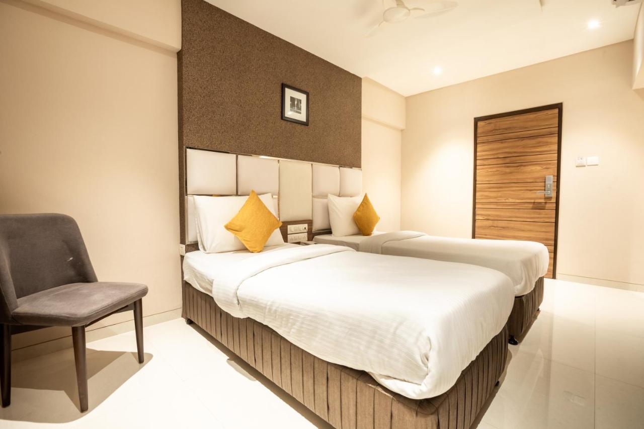 Hotel Pacific Residency - Andheri Мумбаї Екстер'єр фото